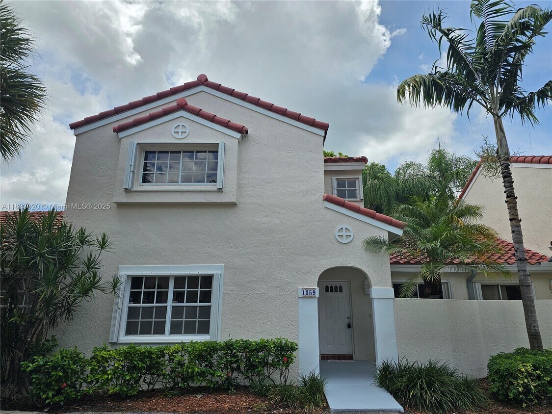 Foto principal - 1359 Springside Dr