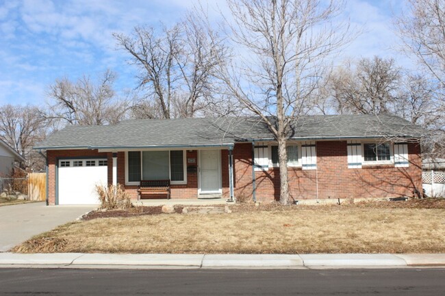 Foto del edificio - Charming 3 BR/3 Ba home located in Littleton!