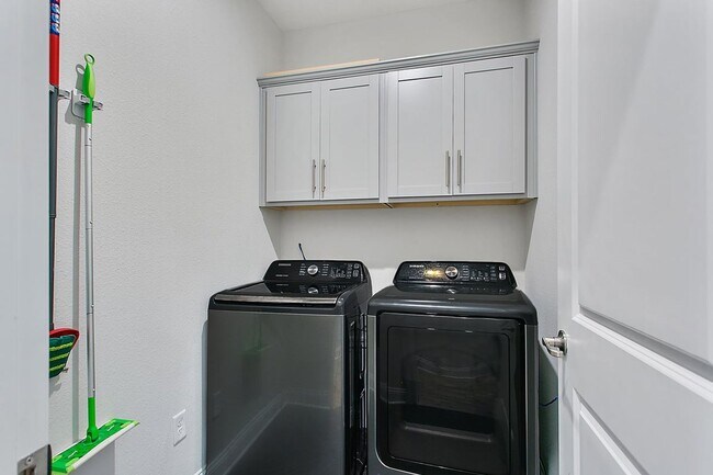 Foto del edificio - Newer Home in Wildlight!