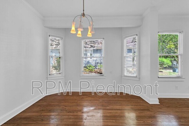 Foto del edificio - 316 Logan St SE