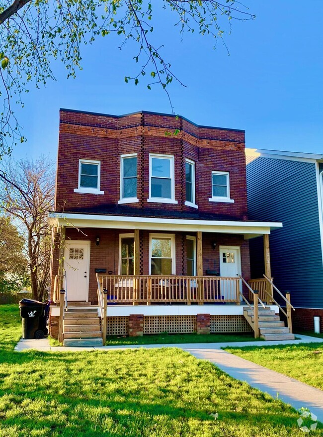 Building Photo - 222 Harper Ave