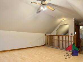 Building Photo - 22 Hubbard St