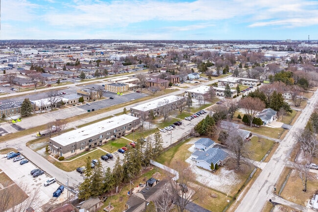 Aerial Photo - Fourth Street Apartments