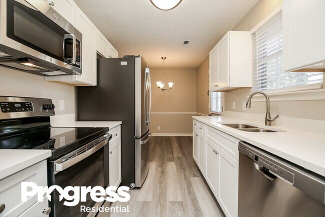 Building Photo - 209 Lexington Dr