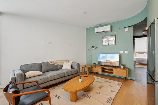 Building Photo - Comma Barrington Co-Living