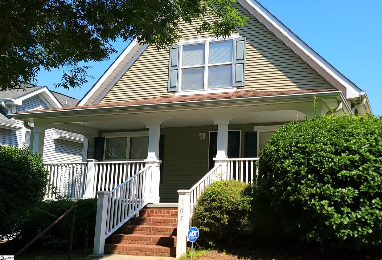 Primary Photo - 107 Asteria St