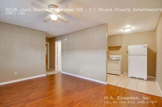 Building Photo - River Pointe Apartments