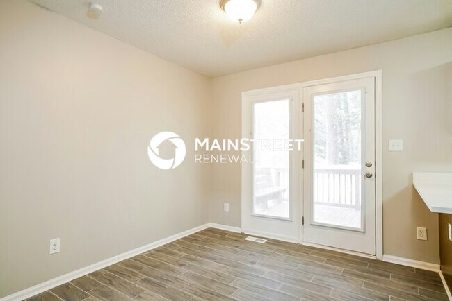 Foto del edificio - 3 Bedroom Pet-Friendly Home in Raleigh, NC with Main Street Renewal