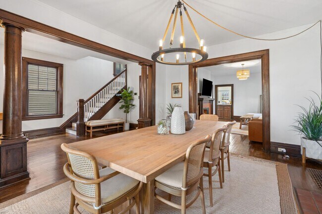 Foto del edificio - 439 Thurman Ave