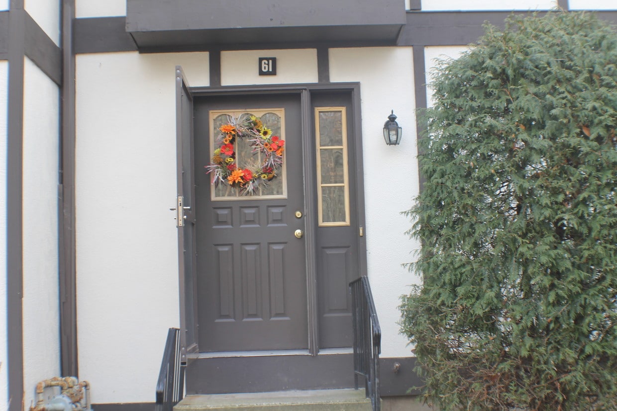 204 New Haven Ave, Derby, CT 06418 Townhome Rentals in Derby CT