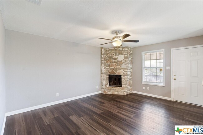 Building Photo - 608 Bracewood Cir
