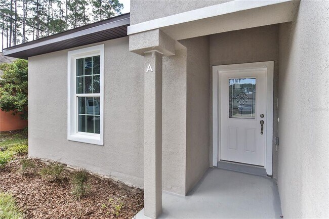 Building Photo - 19 Emmons Ln
