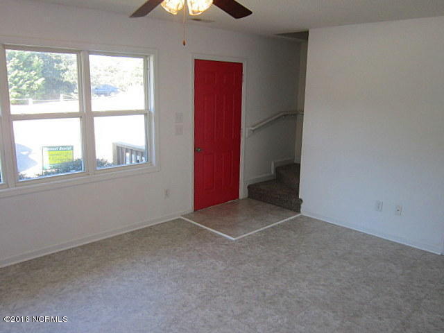 Foto del edificio - 8813 Krystal Ct