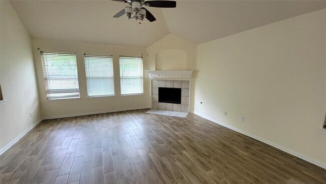 Foto del edificio - 14914 Appaloosa Ave