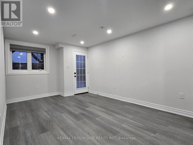 Building Photo - 3265 Turnstone Blvd