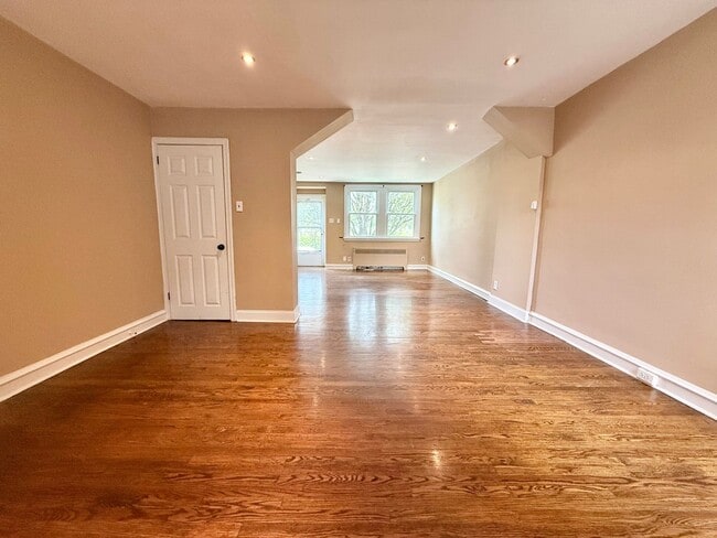 Building Photo - Manyaunk 3 Bedroom
