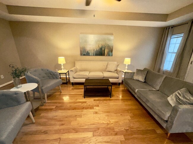 Foto del edificio - 2 bed, 2 bath townhome in Alabaster