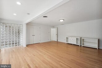 Building Photo - 7700 Hamilton Spring Rd