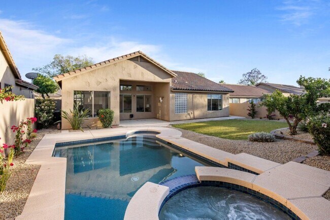 Foto del edificio - 9872 E Winchcomb Dr