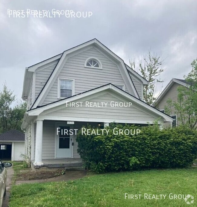 Building Photo - 1324 W Fairview Ave