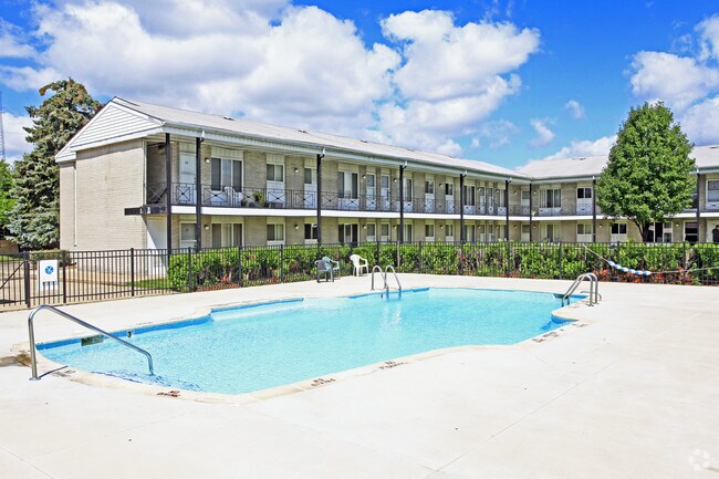 Piscina - Holiday Manor East