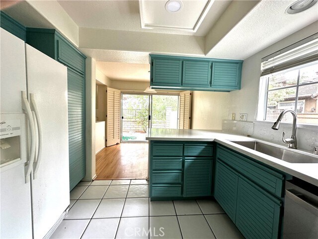 Building Photo - 541 S Glenhurst Dr