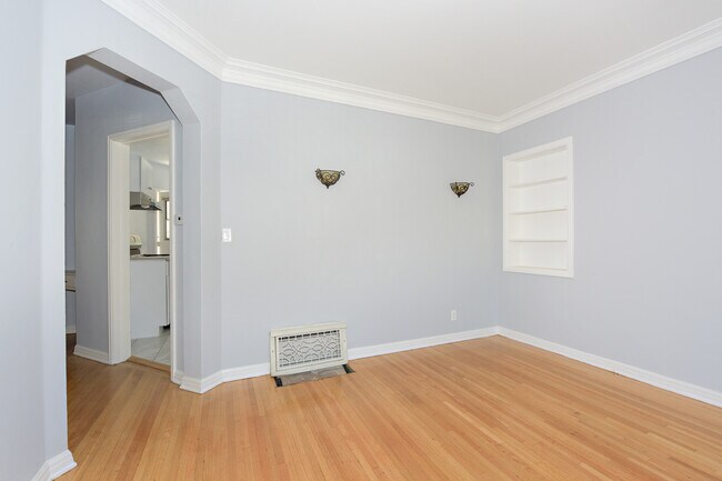 Building Photo - 1186 N New Hampshire Ave