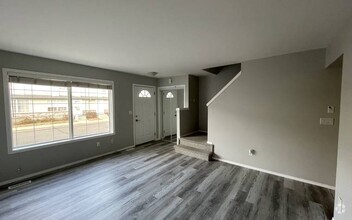 Building Photo - 663 Beckett Cres