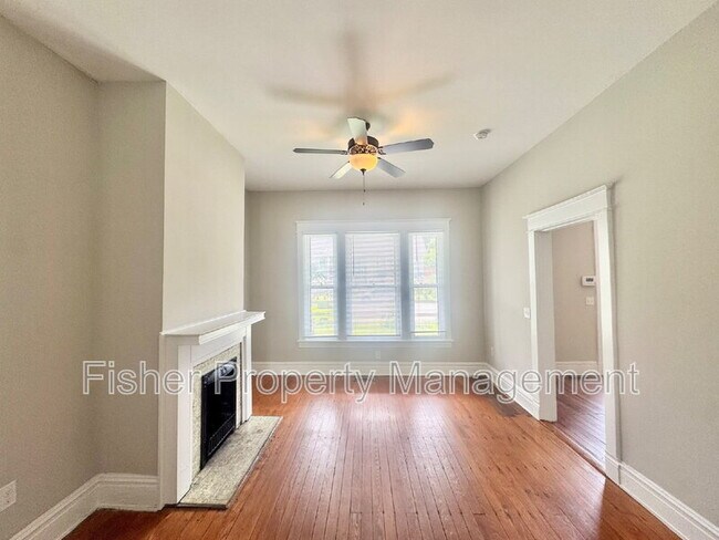 Foto del edificio - 411 W 26th St