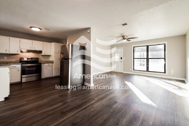 Building Photo - 4935 Lisa Ct