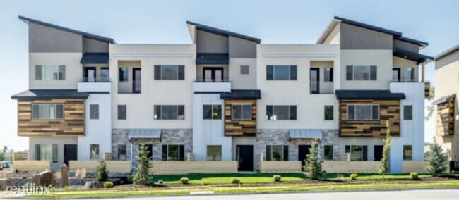 Building Photo - 2189 N 525 W