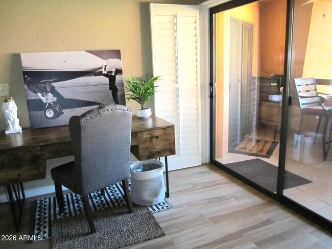 Foto del edificio - 12212 N Paradise Vlg Pkwy S