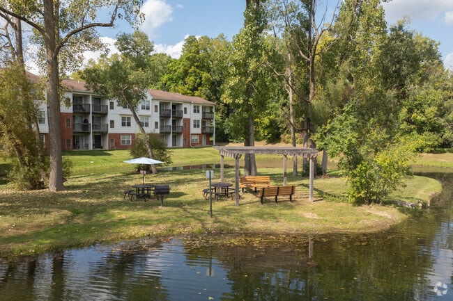 Building Photo - Ponds at Georgetown Apartments