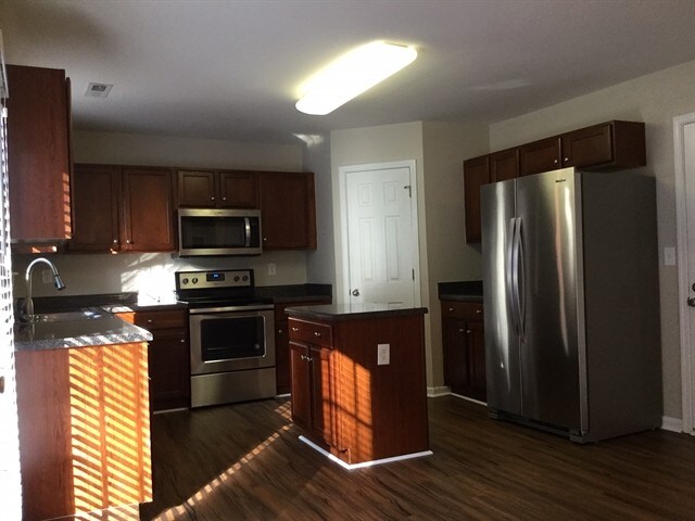 Foto del edificio - 5223 Sunriver Rd