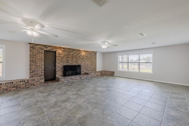 Foto del edificio - 7402 Hwy 2302