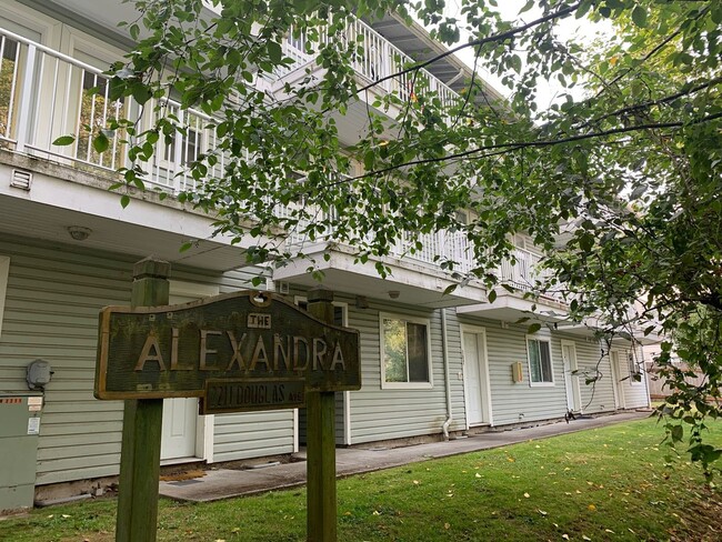 Interior Photo - Alexandra Apartments