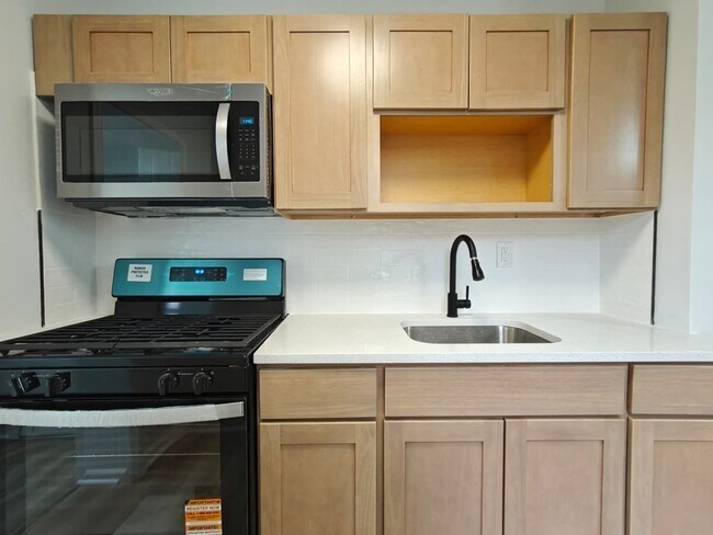Photo - 312 N 59th St Townhome