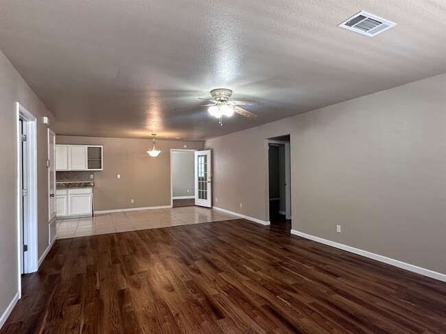 Building Photo - 311 Lamaloa Ln