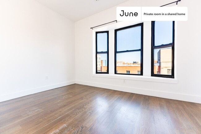 Foto del edificio - Room in Shared 4 bed/2 bath home