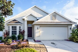 Building Photo - 601 Straw Lake Dr