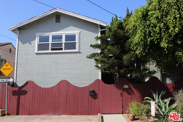 Primary Photo - 2305 Dell Ave