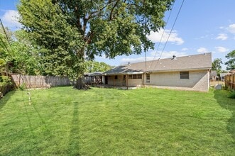 Building Photo - 314 Empress Dr Building Photo - 314 Empress Dr