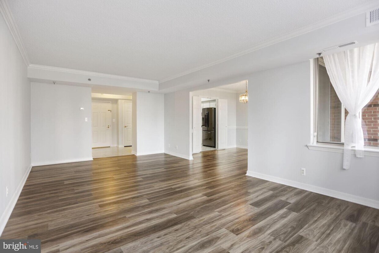 5809 Nicholson Ln Unit 312, North Bethesda, MD 20852 Room for Rent in
