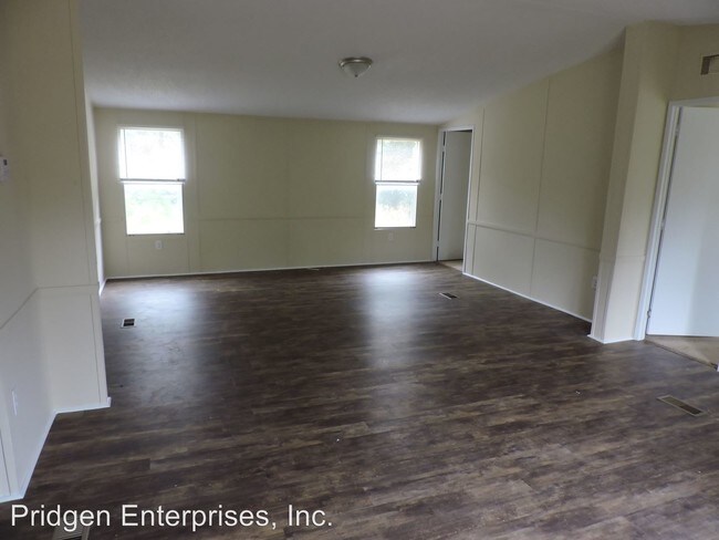 Foto del edificio - 4 br, 3 bath House - 333 Burkland Lane