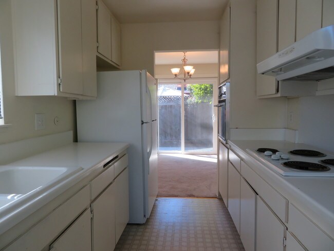 Foto del edificio - 917 Henderson Ave