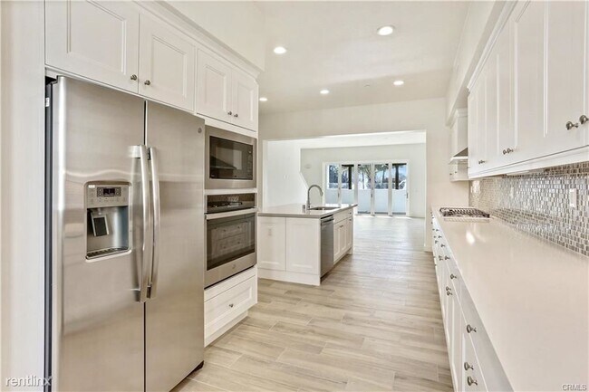 Foto del edificio - 3 br, 3.5 bath Townhome - 3185 Doheny Way