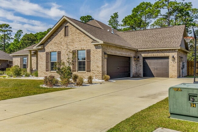 Building Photo - Welcome home to the established subdivisio...