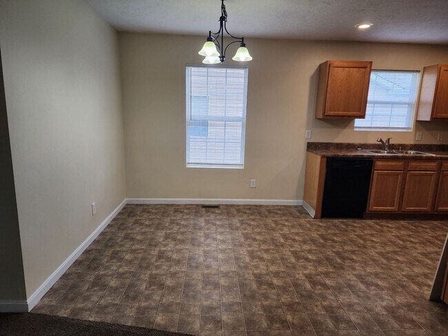 Building Photo - 5 br, 2 bath House - 7920 Audrey Ave.