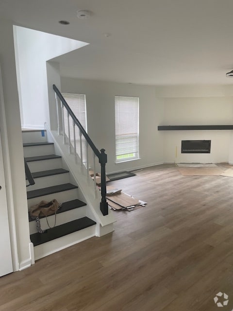 Building Photo - 647 Croft Dr