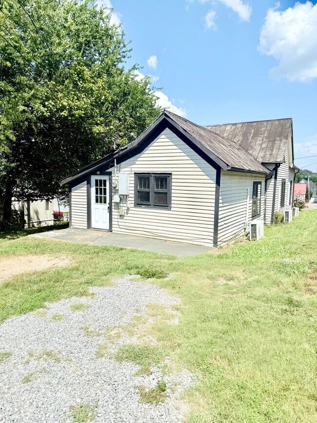 Foto del edificio - Loudon 37774 - 2 bedroom, 1 bath home - Co...